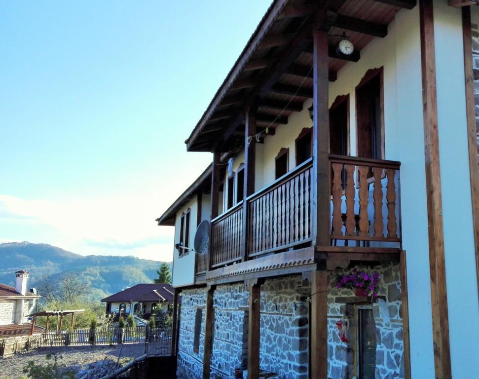 Semana Guesthouse Vrata Bagian luar foto